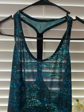 Old Navy Active Mesh Black and Teal Print Racerback Tank
